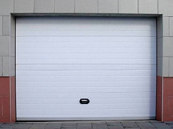 Гаражные ворота DoorHan белые
