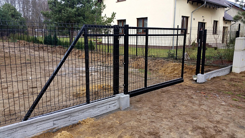 Откатные ворота 3d DoorHan цвет черный ral 9005 3700x1500 мм