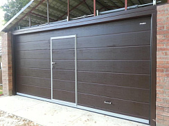 Гаражные ворота DoorHan с калиткой 3400х2600