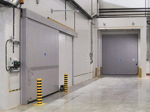Откатные одностворчатые противопожарные ворота в складское помещение