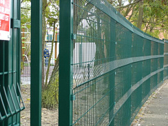 Забор DoorHan серия «Усиленная» цвет зеленый ral 6005 2535x1530 мм