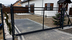 Откатные ворота 3d DoorHan цвет черный ral 9004 4000x1500 мм