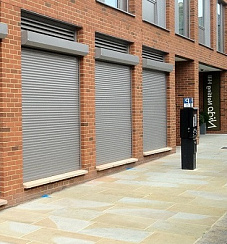 Стальные рольставни витринные DoorHan 1400х1800