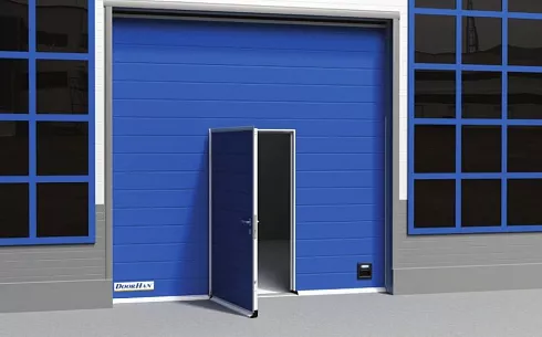 Гаражные ворота DoorHan со встроенной калиткой 3000х3400