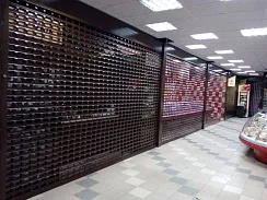 Решетчатые витринные рольставни экструдированный профиль 3000*2000