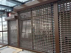 Решетчатые рольставни DoorHan для витрины 2900x2700